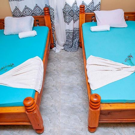 Palm Nungwi Bed and Breakfast Buitenkant foto