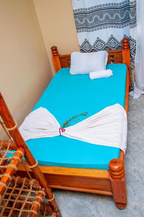 Palm Nungwi Bed and Breakfast Buitenkant foto